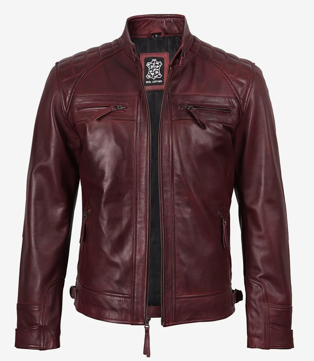Große Herrenjacke aus echtem Leder im kastanienbraunen Biker-Stil – gesteppte Schulter