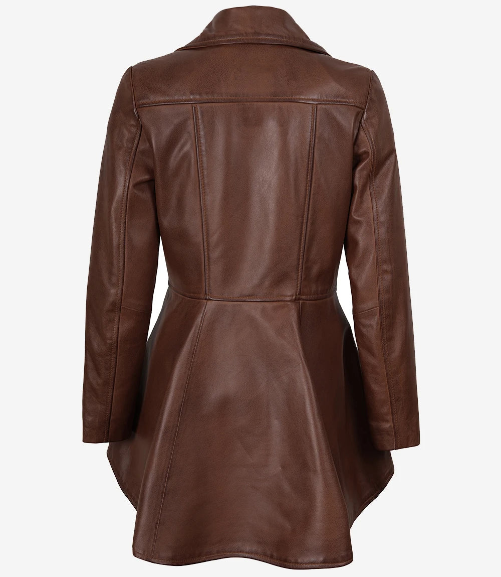 Asymmetrische Cognac-Lederjacke für Damen mit Schößchen