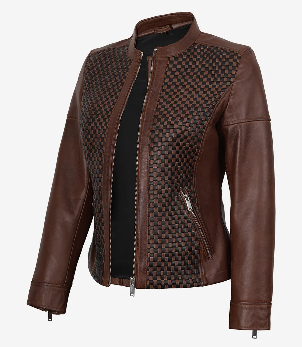 Braune Damenjacke aus strukturiertem Leder im Biker-Stil